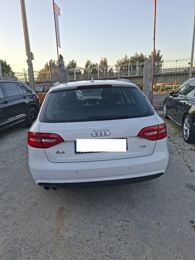 AUDI A4