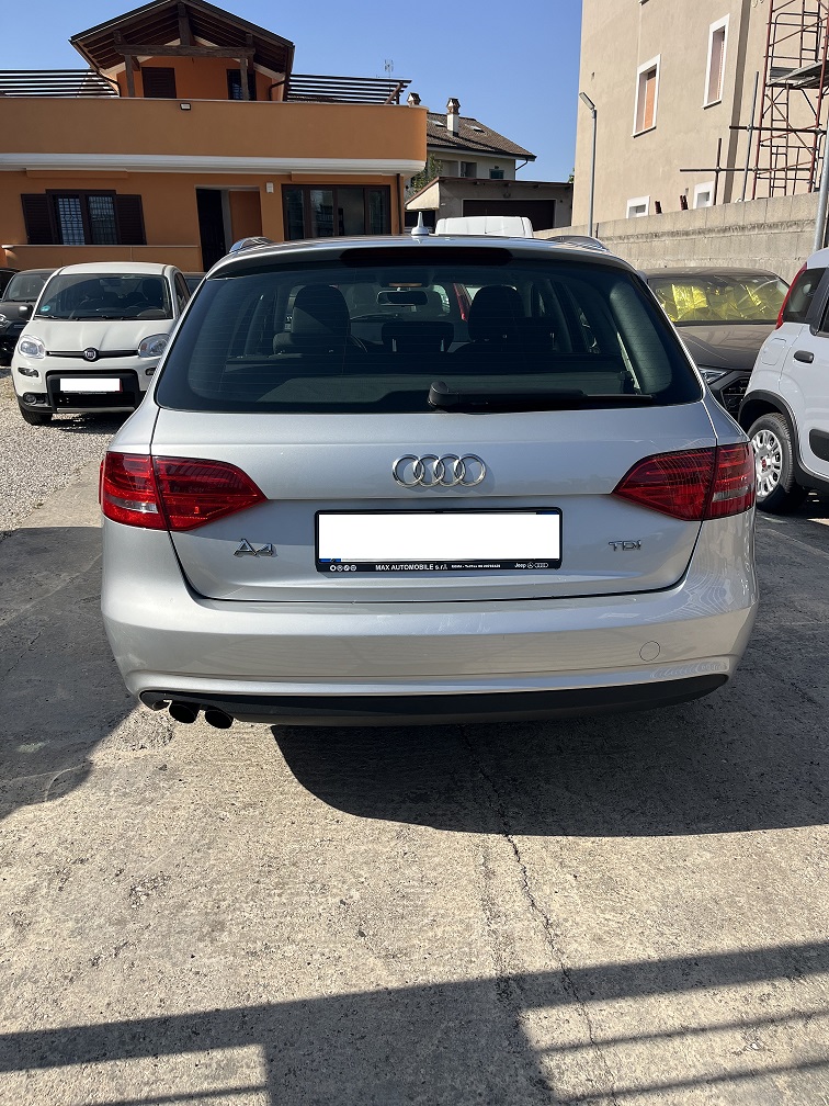 AUDI A4