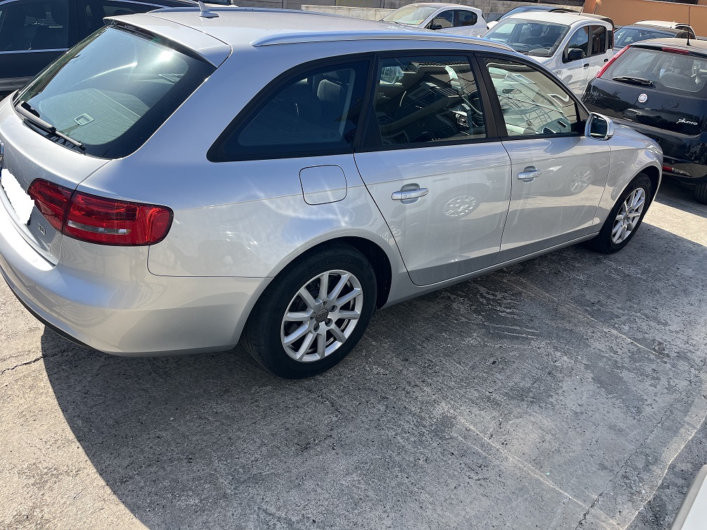 AUDI A4