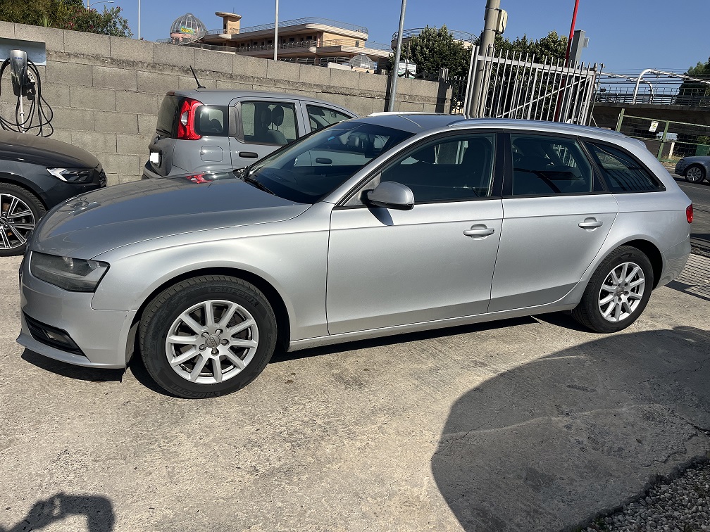 AUDI A4
