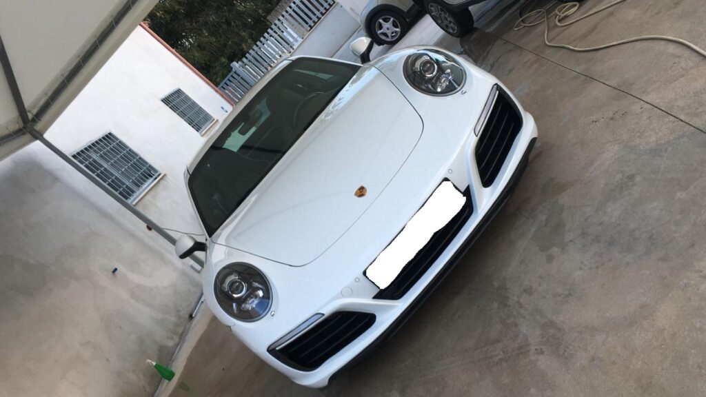 PORSCHE 911