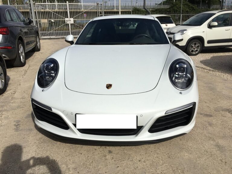 PORSCHE 911
